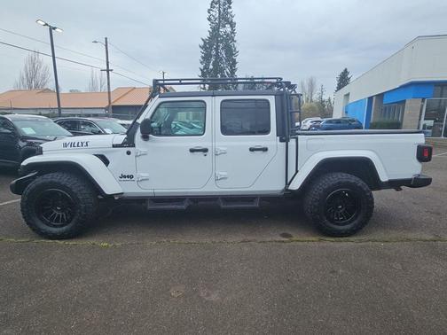 2022 Jeep Gladiator Willys 4x4