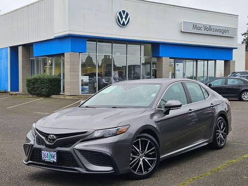 Predawn Gray Mica 2023 Toyota Camry SE