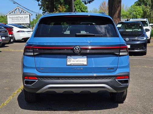 Monterey Blue Pearl 2026 Volkswagen Taos SE