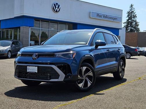 Monterey Blue Pearl 2026 Volkswagen Taos SE