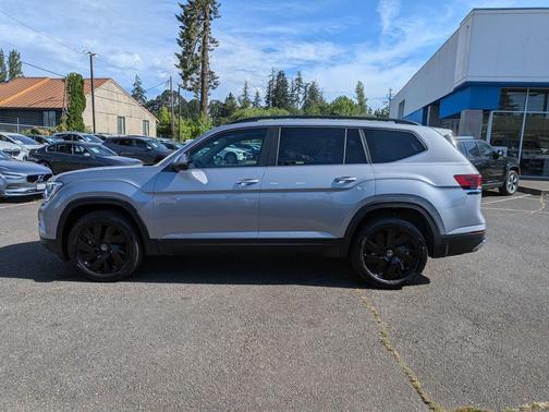Silver Mist Metallic 2026 Volkswagen Atlas 2.0T SE w/Technology 4MOTION