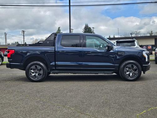 2023 Ford F-150 Lightning LARIAT