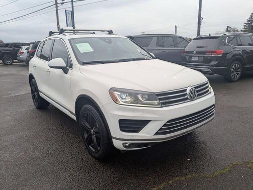 2017 Volkswagen Touareg V6 Wolfsburg Edition