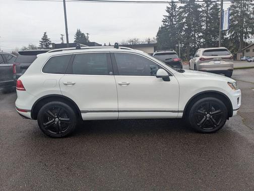 2017 Volkswagen Touareg V6 Wolfsburg Edition