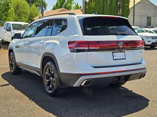 2025 Volkswagen Atlas 2.0T Peak Edition