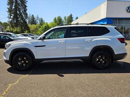 2025 Volkswagen Atlas 2.0T Peak Edition