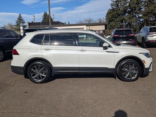 2023 Volkswagen Tiguan 2.0T SE 4MOTION