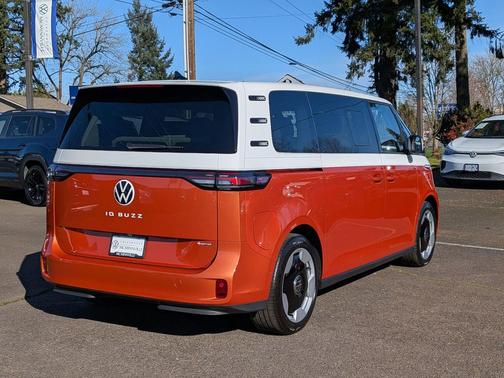 Energetic Orange 2025 Volkswagen ID. Buzz Pro S Plus with 4MOTION