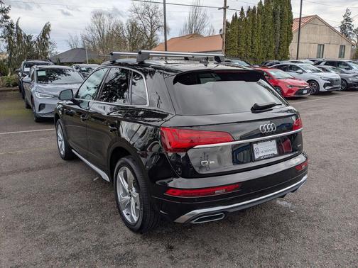 2022 Audi Q5 45 S line Premium Plus