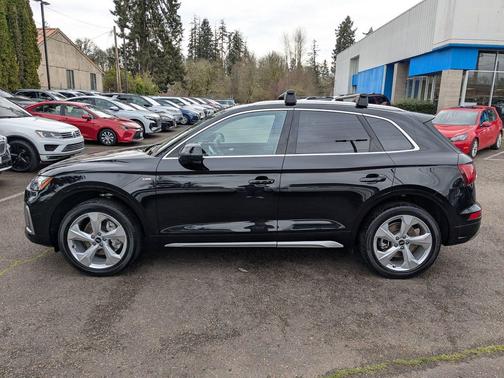 2022 Audi Q5 45 S line Premium Plus