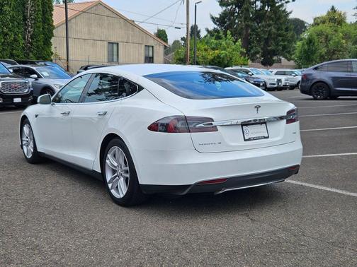 2016 Tesla Model S 70D