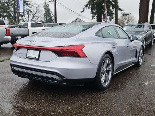 2022 Audi e-tron GT Premium Plus