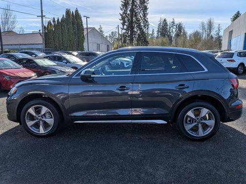 2022 Audi Q8 55 Premium