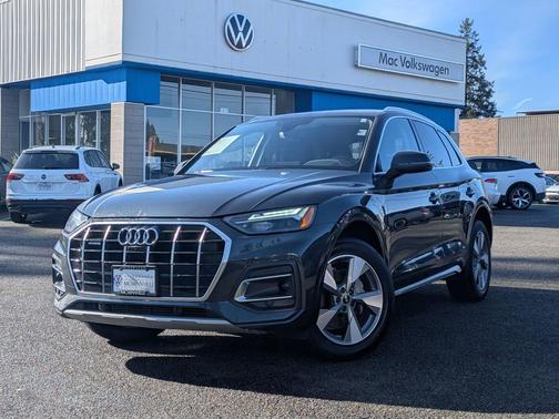 2022 Audi Q8 55 Premium