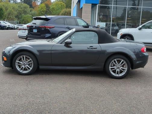 2015 Mazda MX-5 Miata Sport
