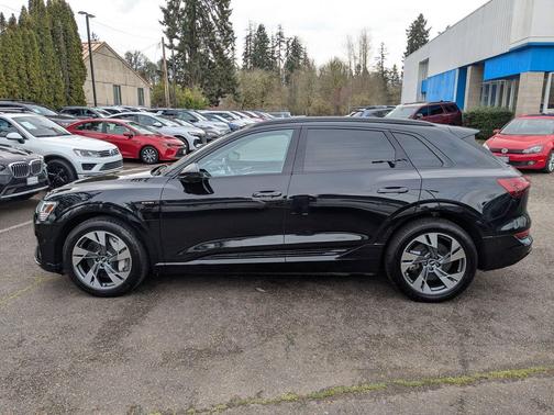 2021 Audi e-tron Premium