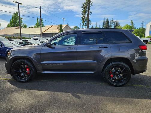 Granite Crystal Metallic Clearcoat 2017 Jeep Grand Cherokee SRT