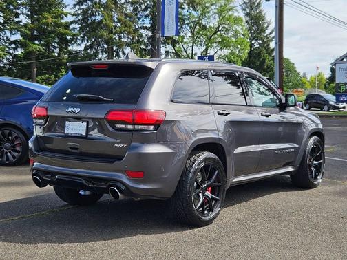 Granite Crystal Metallic Clearcoat 2017 Jeep Grand Cherokee SRT