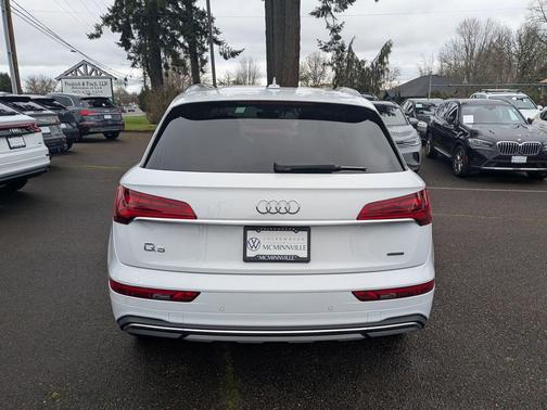 2023 Audi Q5 40 Premium Plus