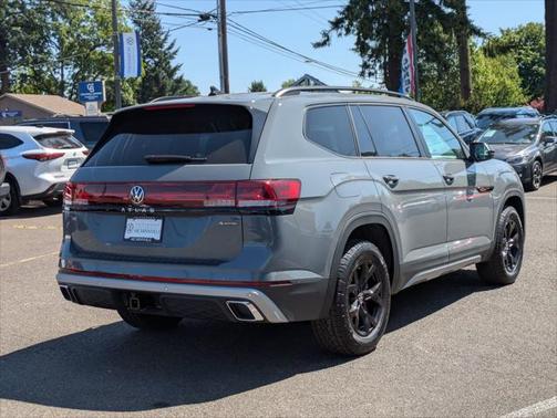 2025 Volkswagen Atlas 2.0T Peak Edition