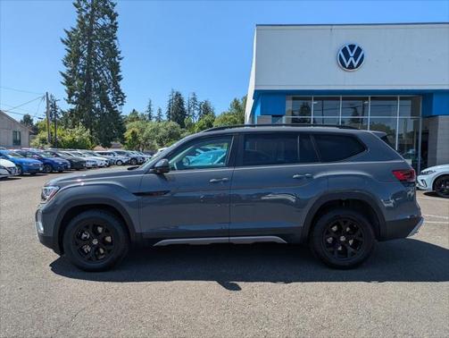 2025 Volkswagen Atlas 2.0T Peak Edition