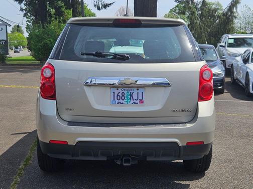 Champagne Silver Metallic 2015 Chevrolet Equinox LS