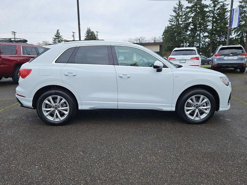 2023 Audi Q3 45 S line Premium Plus
