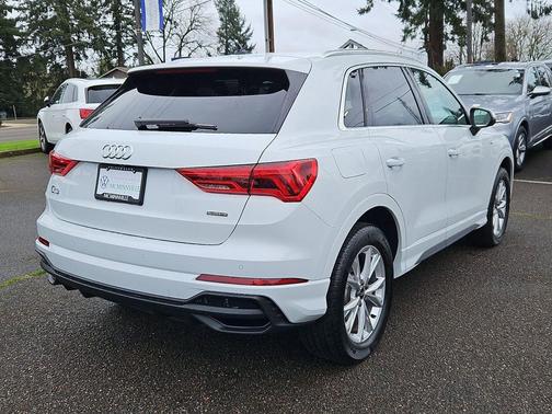 2023 Audi Q3 45 S line Premium Plus