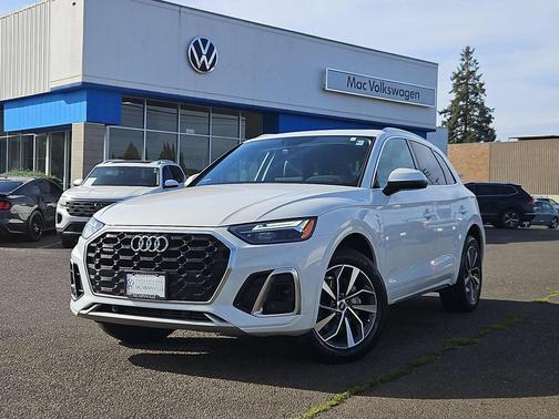 Glacier White Metallic 2023 Audi Q5 45 S line Premium