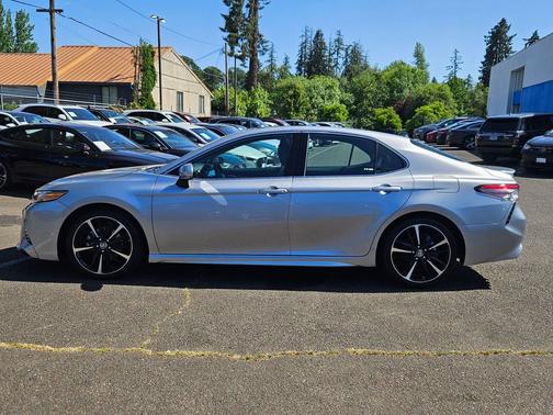 Celestial Silver Metallic 2019 Toyota Camry XSE