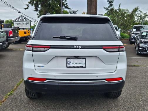 Bright White Clearcoat 2024 Jeep Grand Cherokee 4xe Base