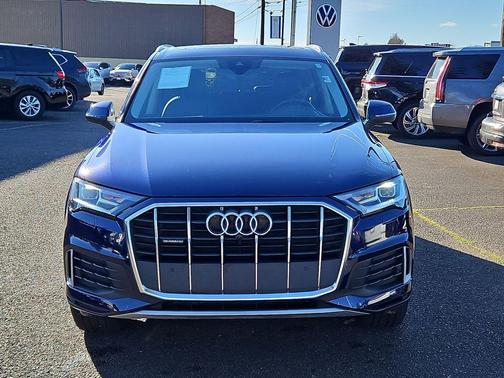 2022 Audi Q7 45 Premium