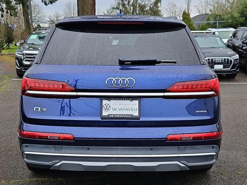 2022 Audi Q7 45 Premium