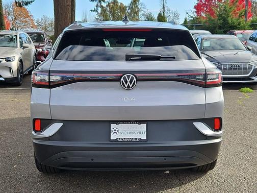2023 Volkswagen ID.4 Pro