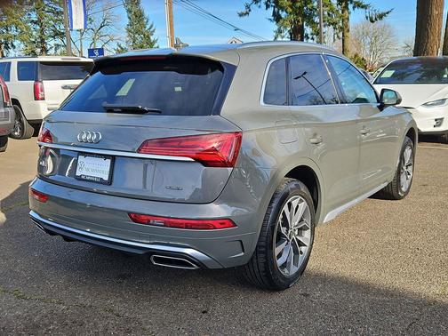 2023 Audi Q5 45 S line Premium Plus