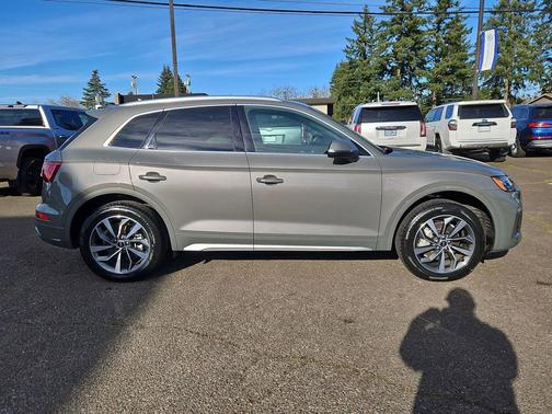 2023 Audi Q5 45 S line Premium Plus