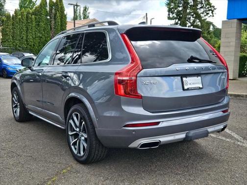 2018 Volvo XC90 T6 Momentum