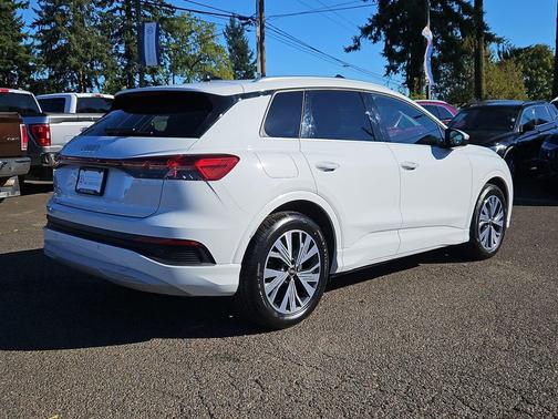 2023 Audi Q4 e-tron Premium 40 RWD