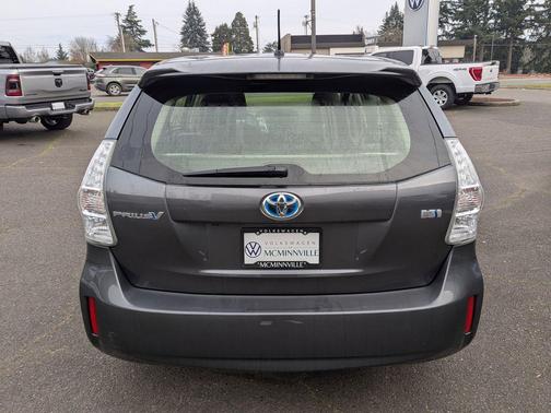 2014 Toyota Prius v Two