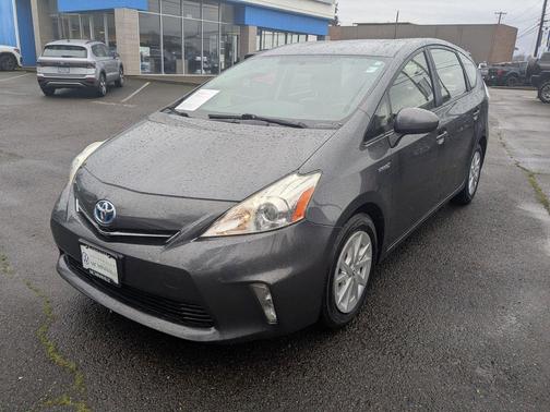 2014 Toyota Prius v Two