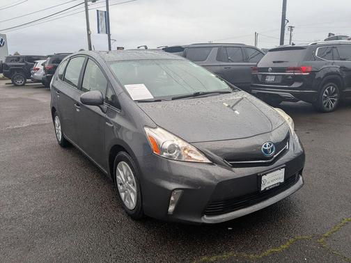 2014 Toyota Prius v Two