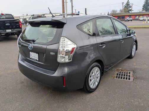 2014 Toyota Prius v Two
