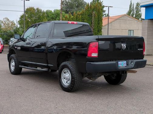 2018 RAM 2500 Tradesman Crew Cab 4x4 6'4' Box
