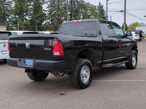 2018 RAM 2500 Tradesman Crew Cab 4x4 6'4' Box
