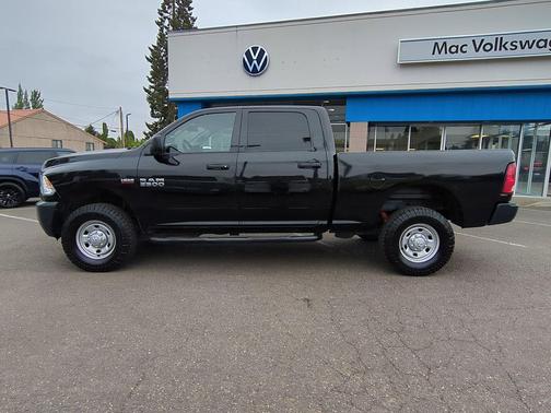 2018 RAM 2500 Tradesman Crew Cab 4x4 6'4' Box