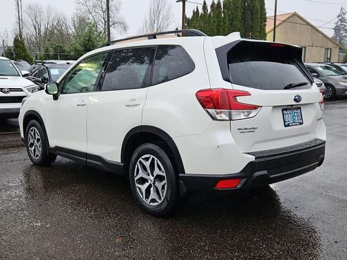 2020 Subaru Forester Premium