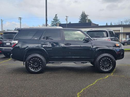 Midnight Black Metallic 2016 Toyota 4Runner SR5 Premium