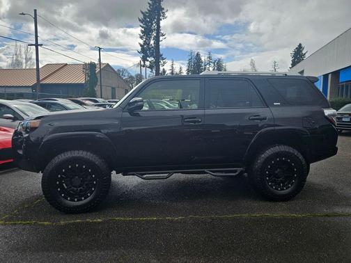 Midnight Black Metallic 2016 Toyota 4Runner SR5 Premium