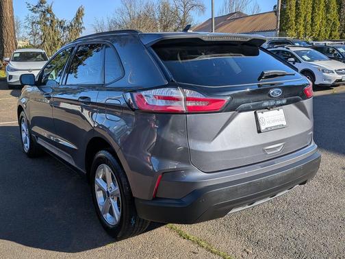 2021 Ford Edge SE