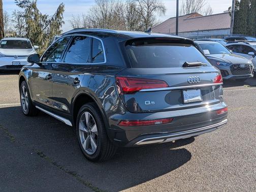 2023 Audi Q5 40 Premium Plus